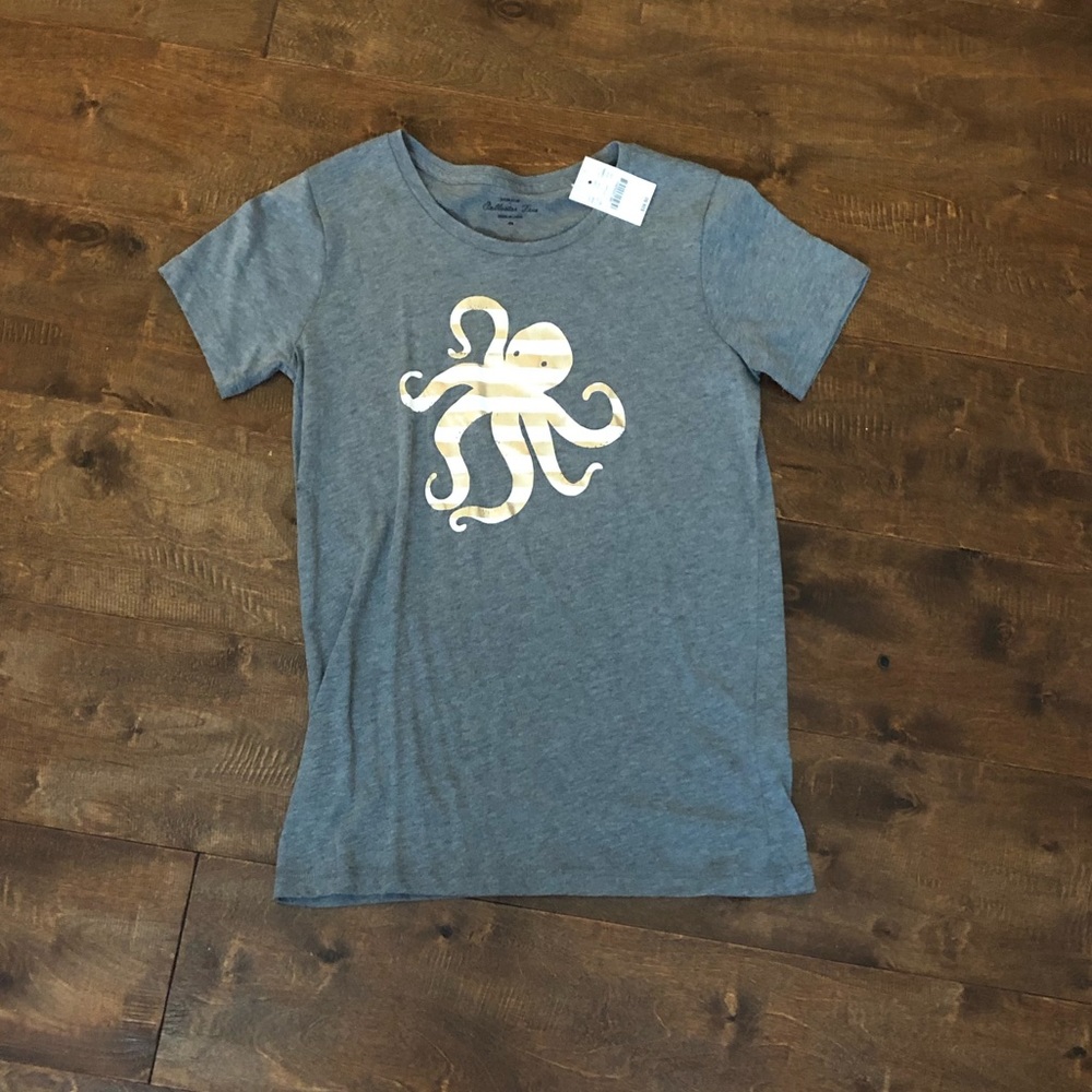 gray j-crew tshirt